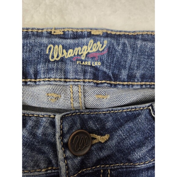 Wrangler Low Rise Jeans Womens M Blue Flare Leg Raw Hem Cutoff 30x28 Denim Y2K - Picture 5 of 8